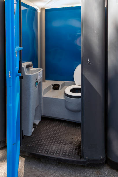 Best Porta potty rental near me  in Weyauwega, WI